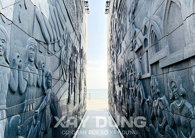 Tháp Nghinh Phong về đêm