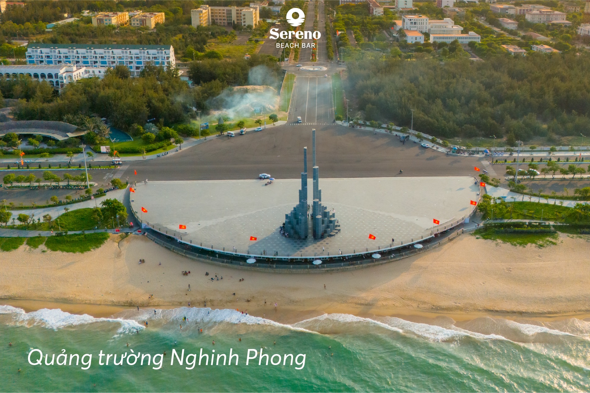 Tháp Nghinh Phong nhìn từ xa